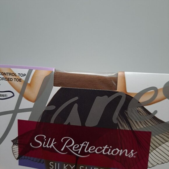 Hanes Silk Reflections Silky Sheer Pantyhose Non-Control Top AB Brown - Picture 5 of 14